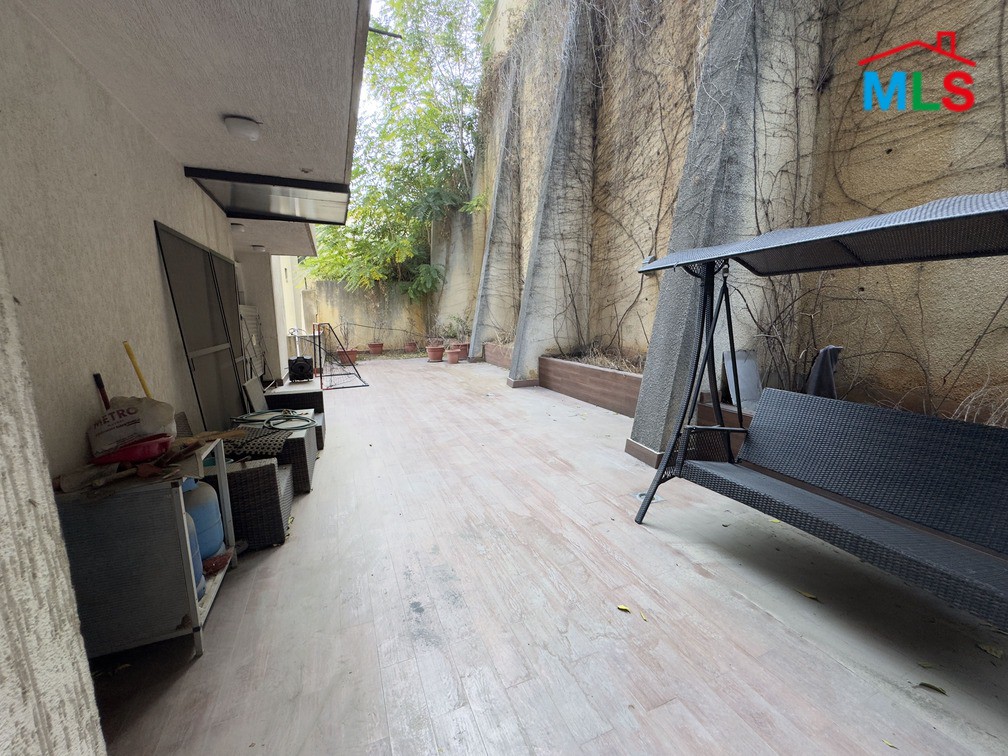4-Bedroom Apartment For Sale in Hazmieh, Mar Takla