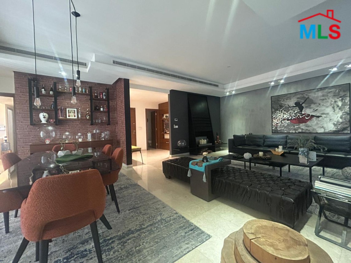 Elegant Apartment For Sale in Clemenceau, Ras Beirut