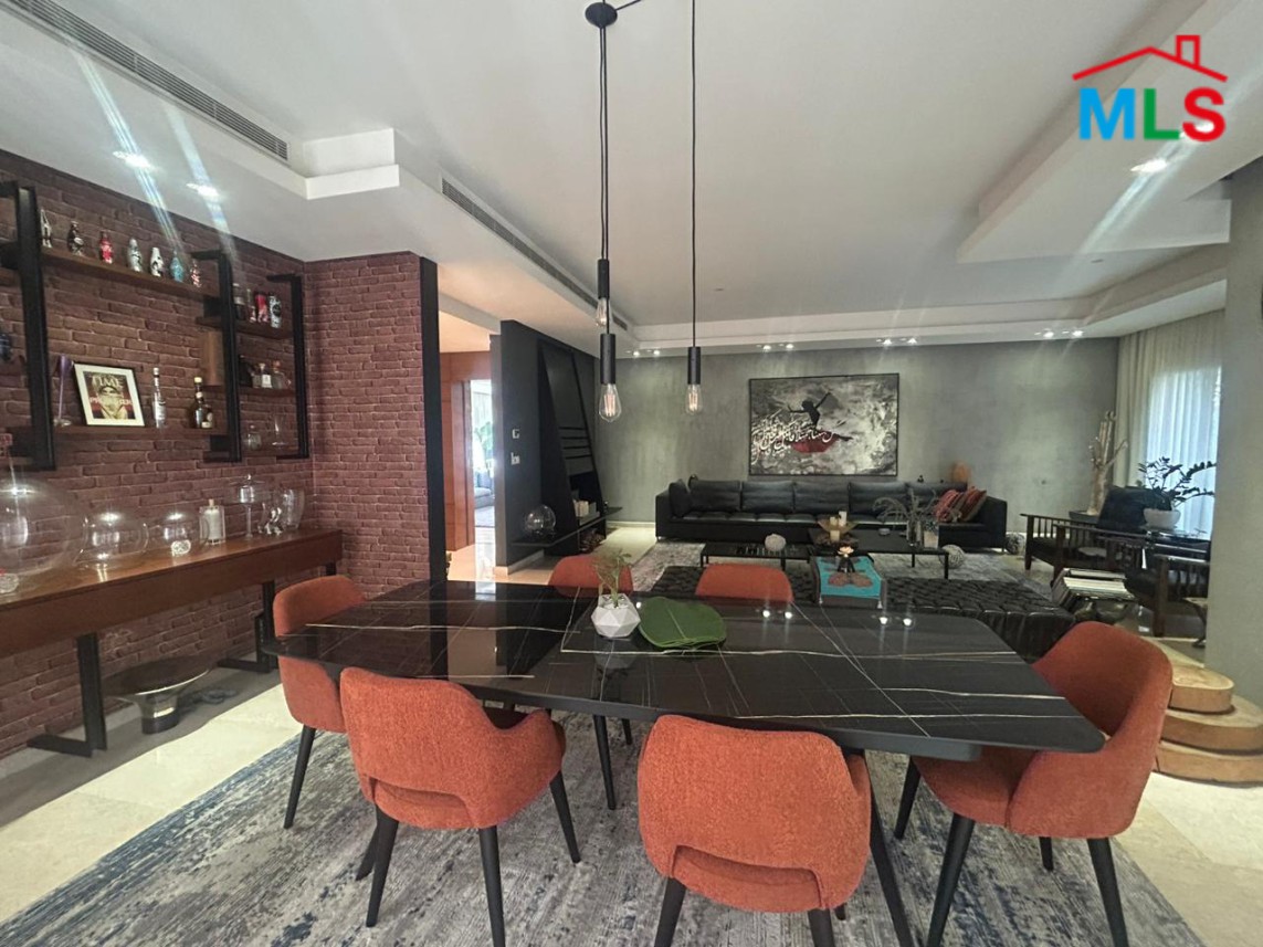 Elegant Apartment For Sale in Clemenceau, Ras Beirut