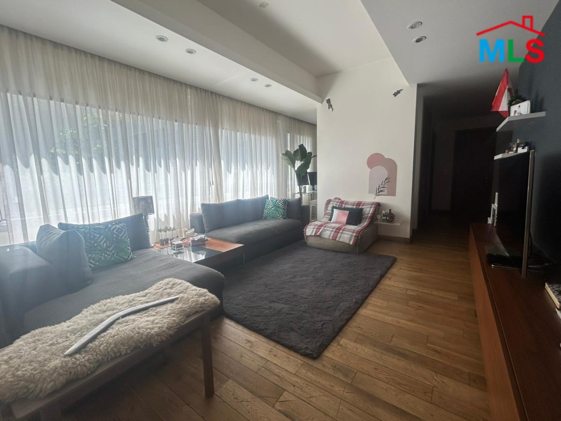 Elegant Apartment For Sale in Clemenceau, Ras Beirut