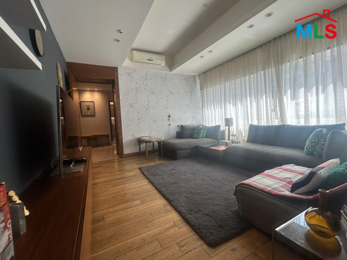 Elegant Apartment For Sale in Clemenceau, Ras Beirut