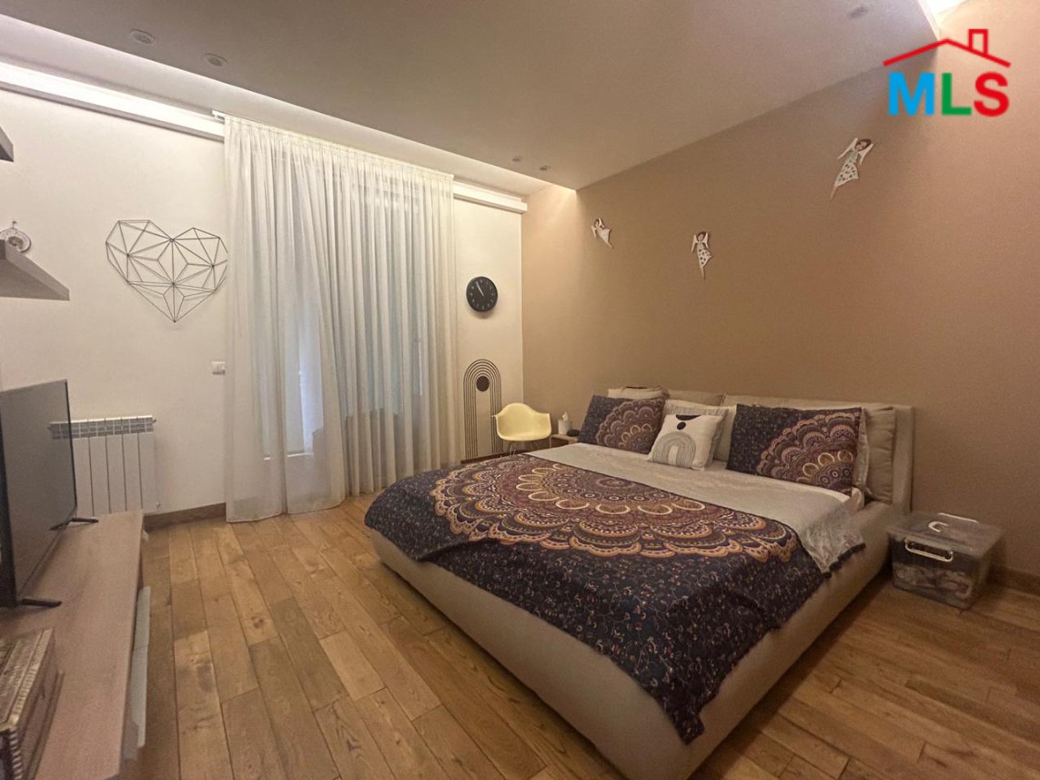 Elegant Apartment For Sale in Clemenceau, Ras Beirut