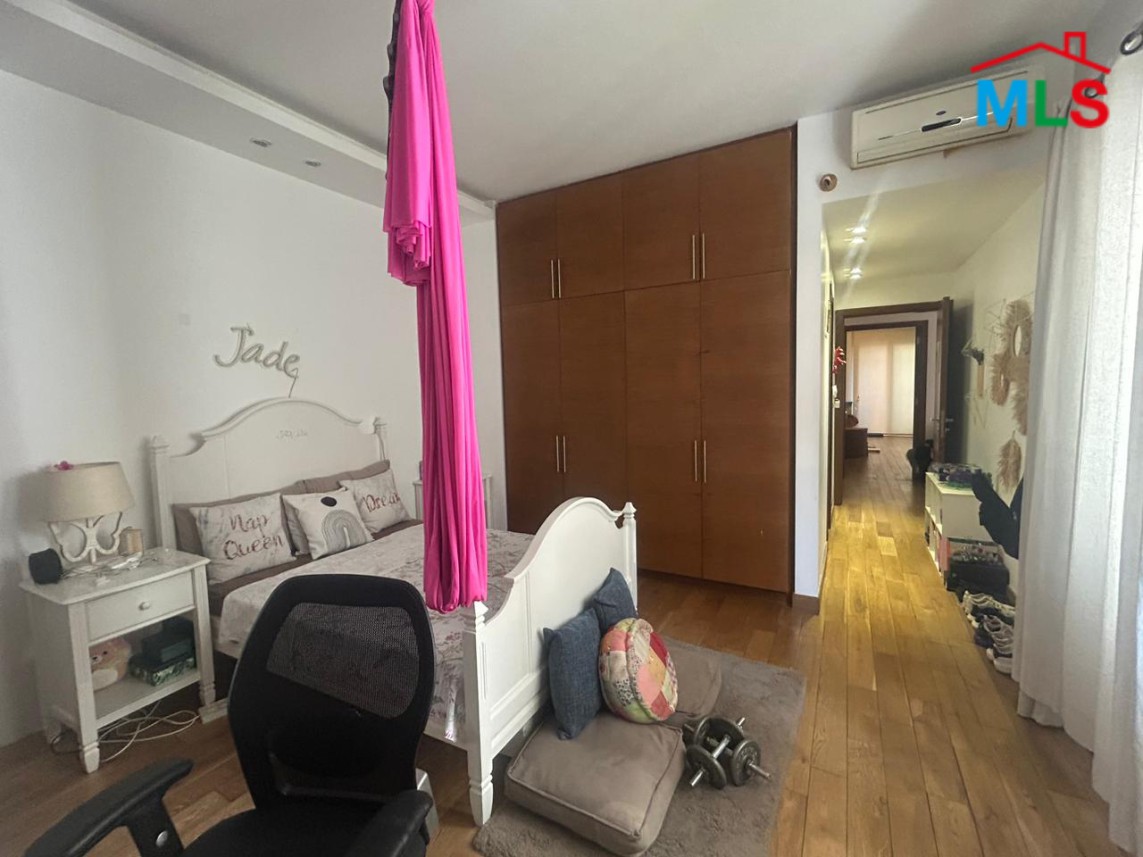 Elegant Apartment For Sale in Clemenceau, Ras Beirut