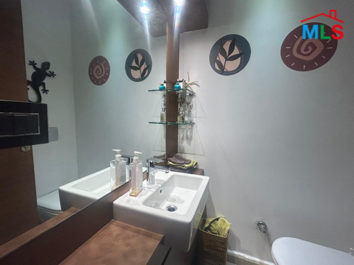 Elegant Apartment For Sale in Clemenceau, Ras Beirut