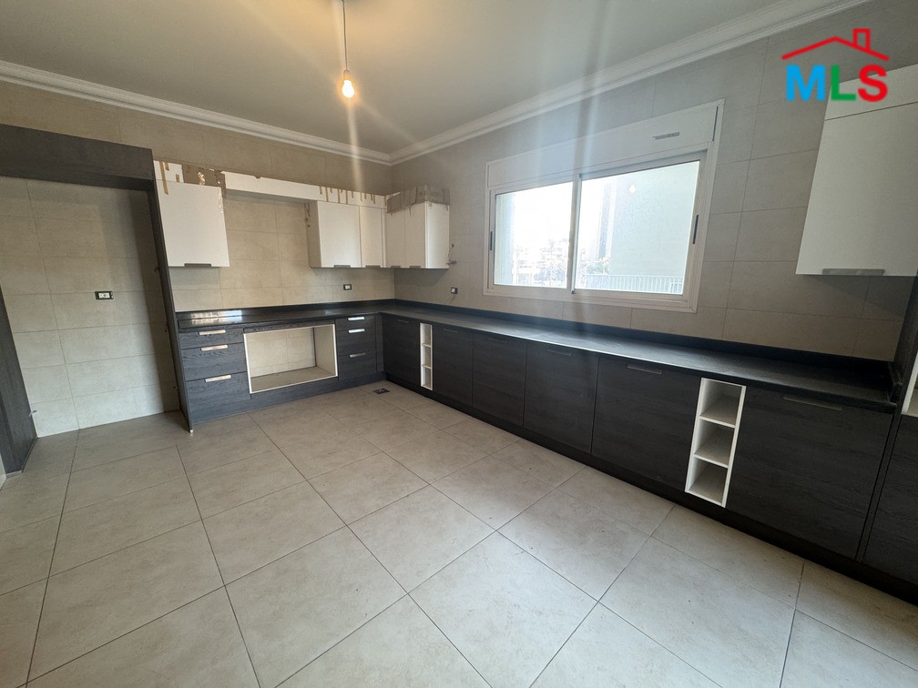 Spacious Apartment For Sale in Ramlet El Bayda