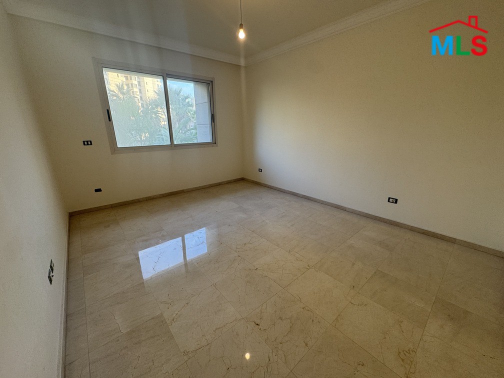 Spacious Apartment For Sale in Ramlet El Bayda