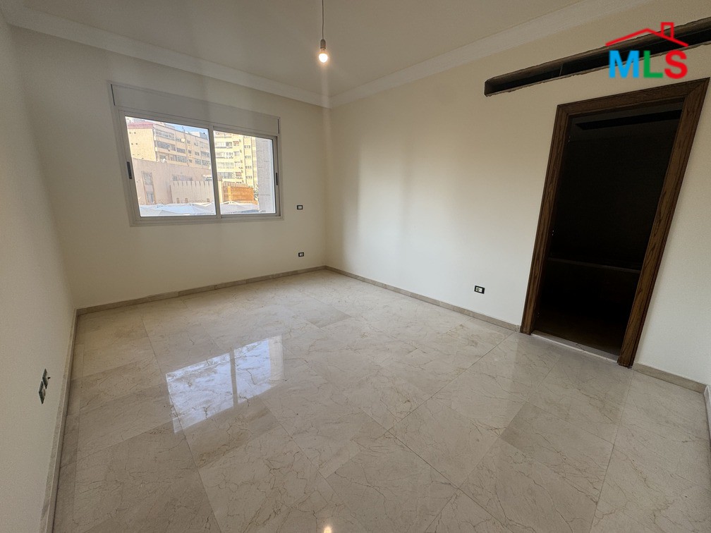 Spacious Apartment For Sale in Ramlet El Bayda