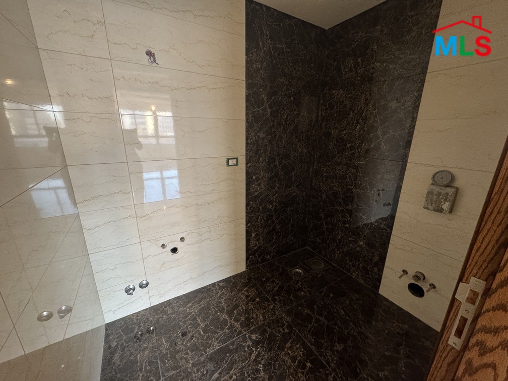 Spacious Apartment For Sale in Ramlet El Bayda