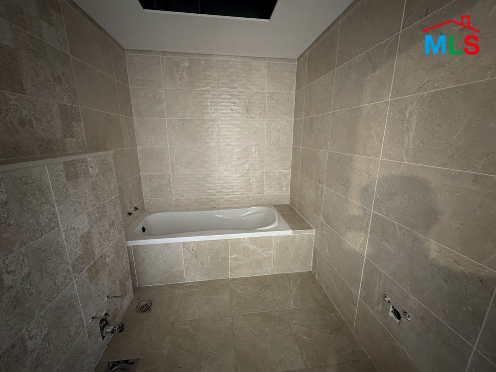 Spacious Apartment For Sale in Ramlet El Bayda