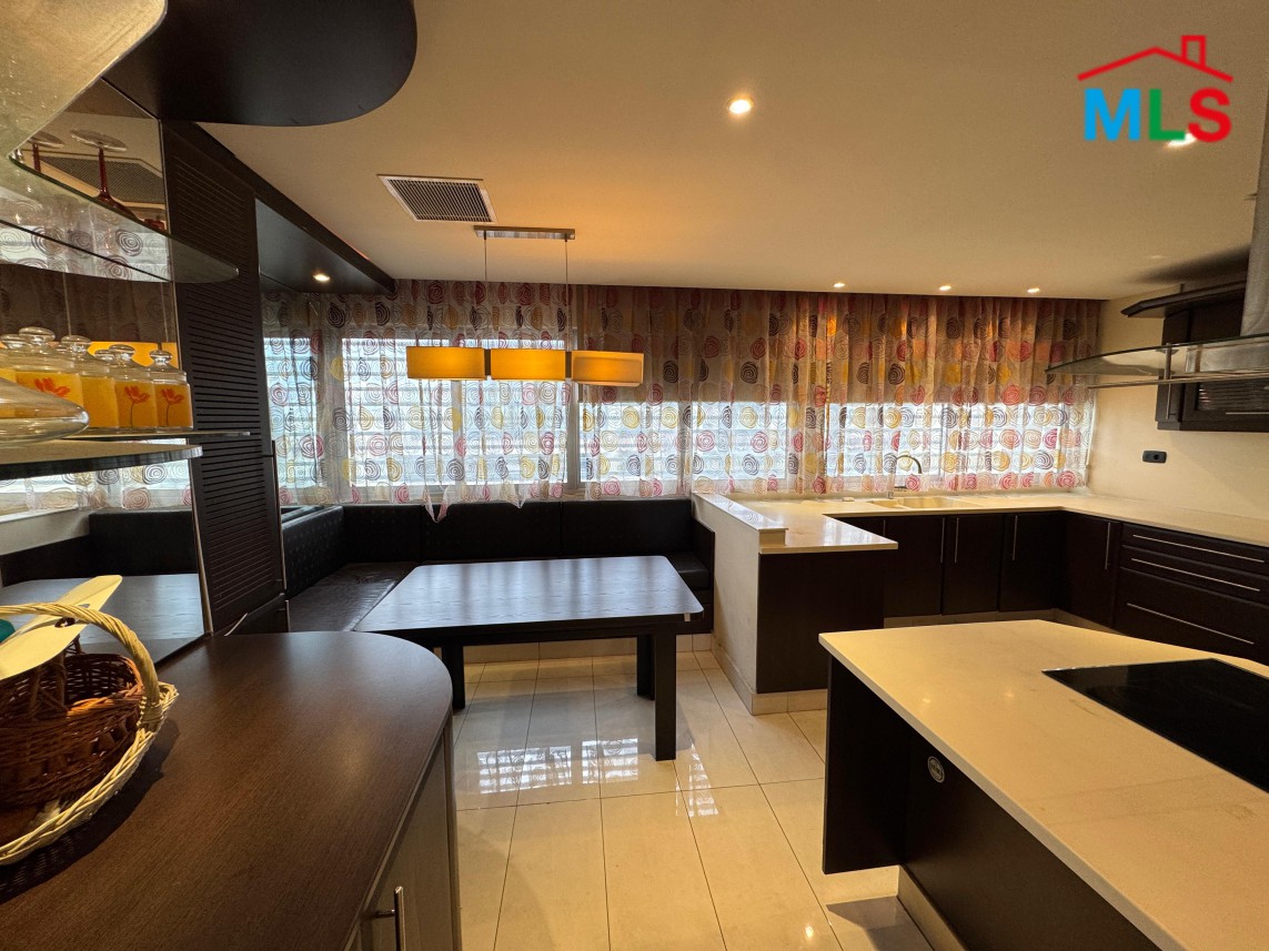 High-End 3 Bedroom Apartment For Sale in Koraytem