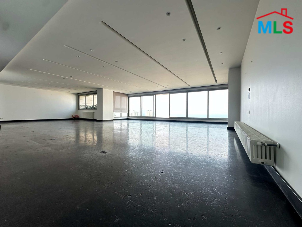 High-End Apartment with Sea View For Sale in Clemenceau, Ras Beirut