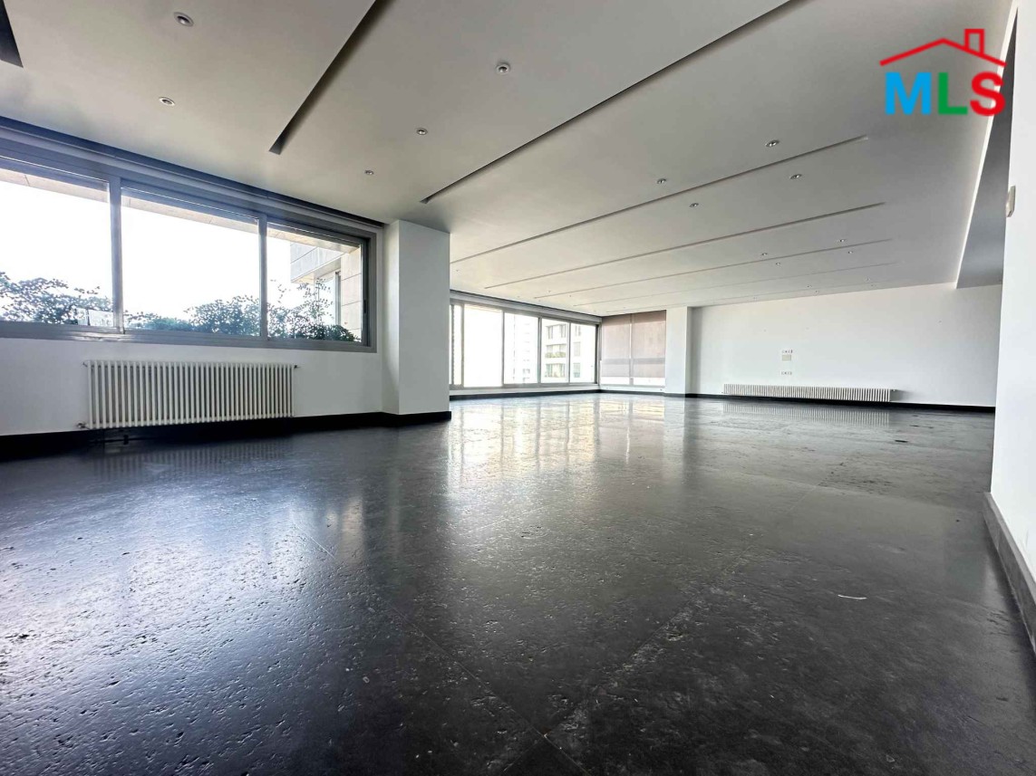 High-End Apartment with Sea View For Sale in Clemenceau, Ras Beirut