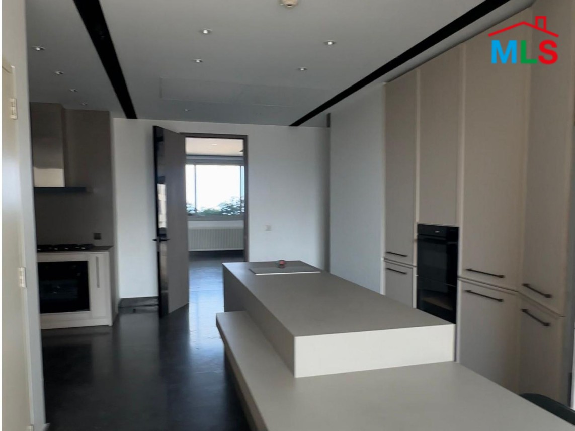 High-End Apartment with Sea View For Sale in Clemenceau, Ras Beirut
