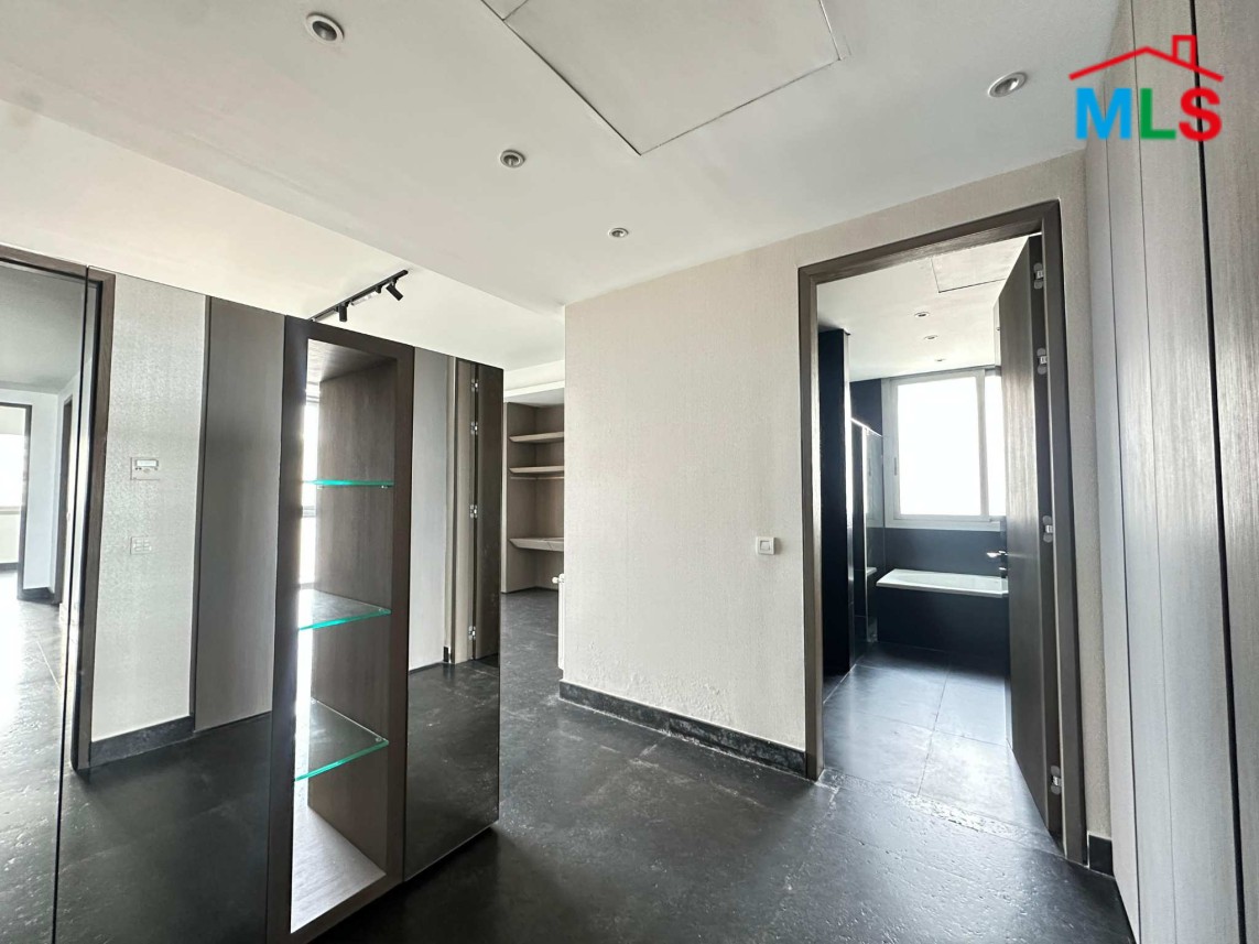 High-End Apartment with Sea View For Sale in Clemenceau, Ras Beirut