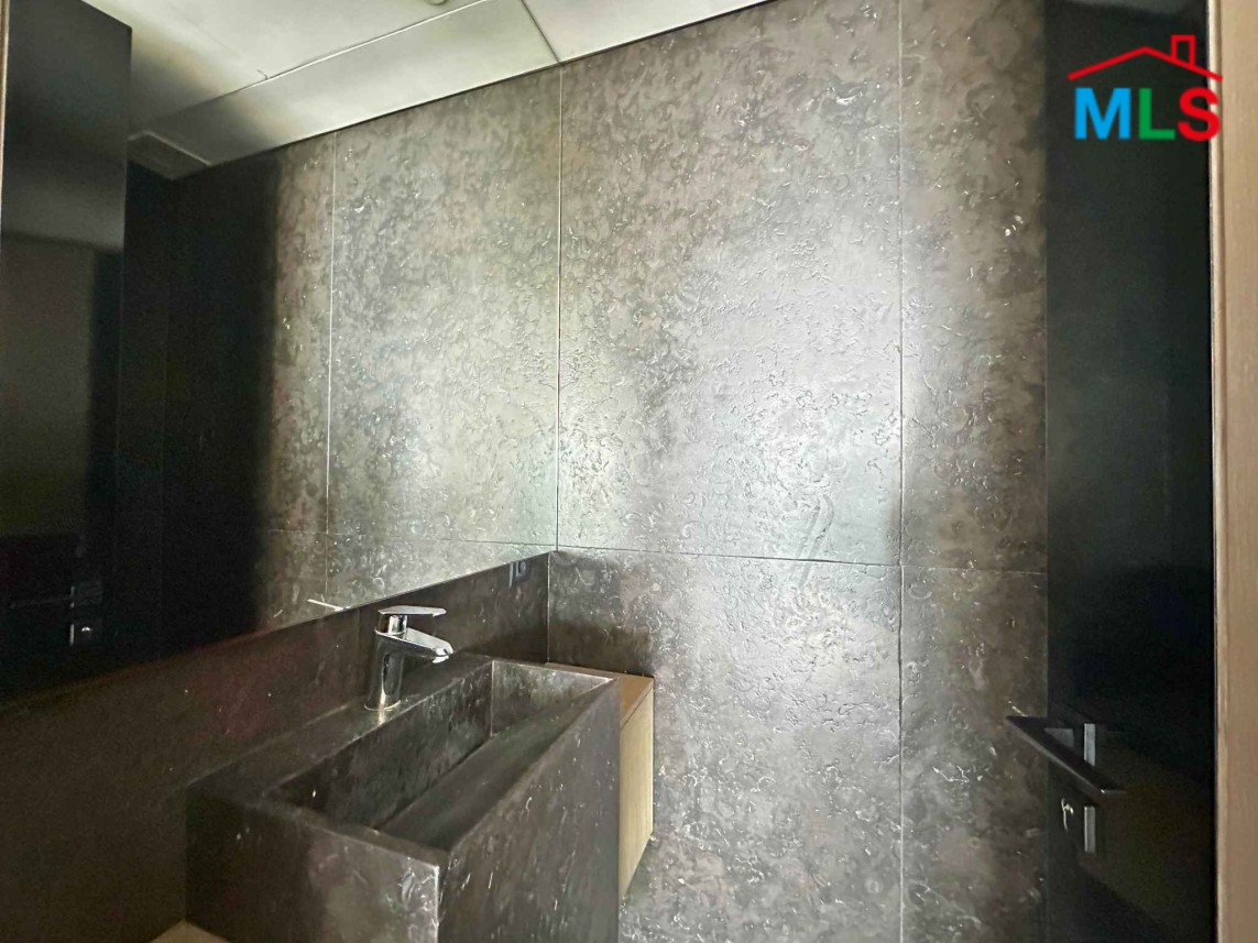 High-End Apartment with Sea View For Sale in Clemenceau, Ras Beirut
