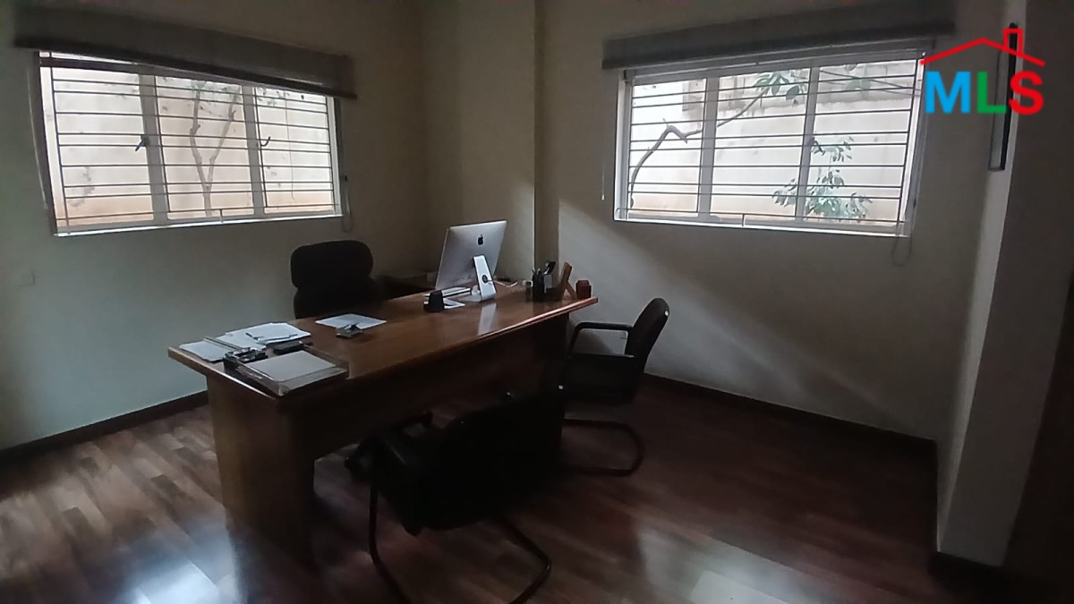 Office For Sale In Horsh Tabet