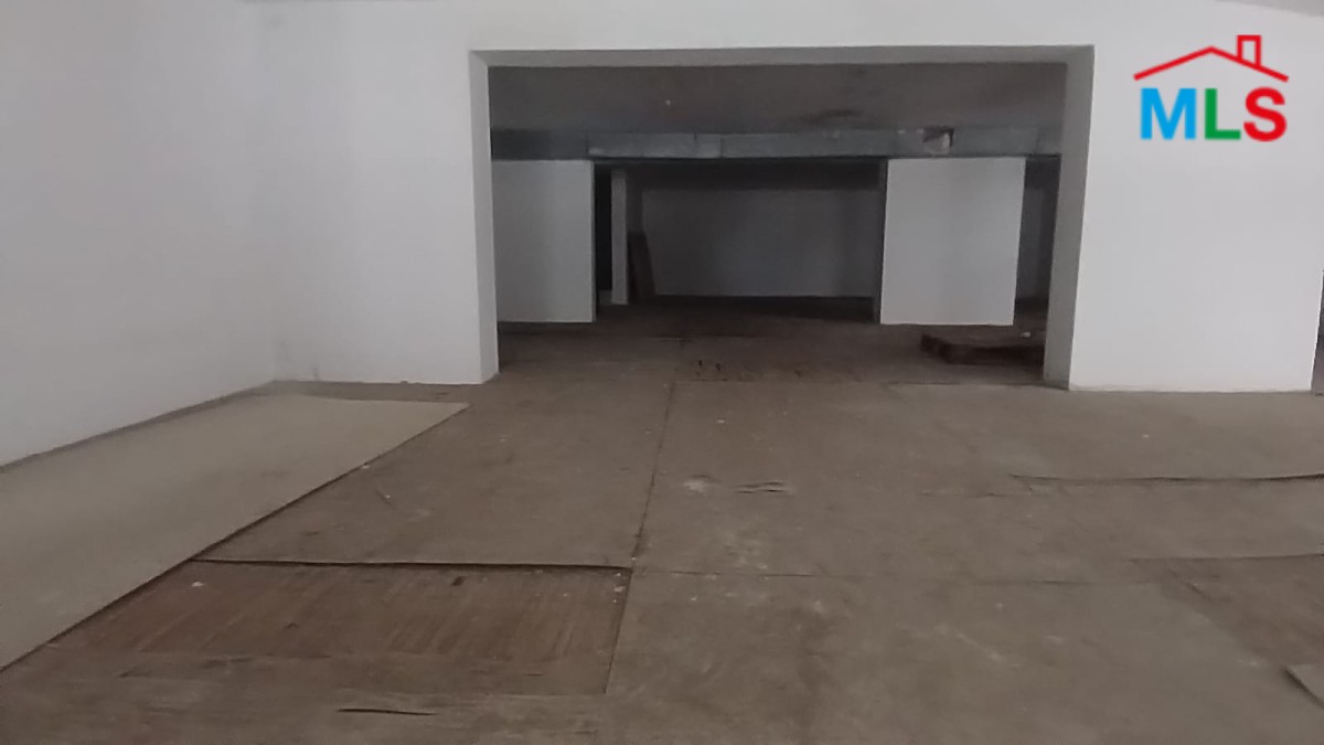 Shop & Warehouse For Sale in Dekweneh