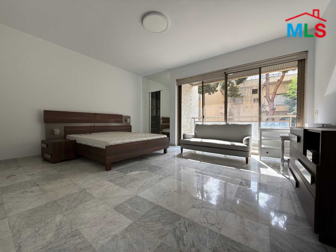 Elegant 4-Bedroom Apartment For Sale in Select area of Achrafieh, Carré D'or