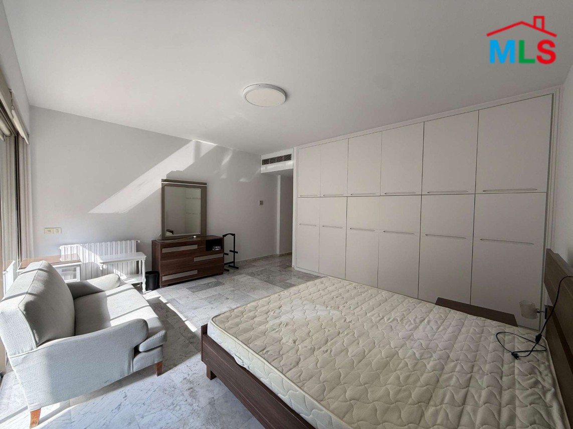 Elegant 4-Bedroom Apartment For Sale in Select area of Achrafieh, Carré D'or