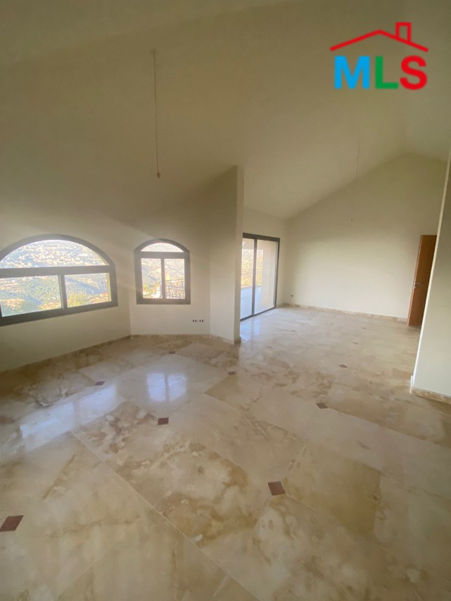 Villa For Sale in Beit Chabeb With Panoramic View