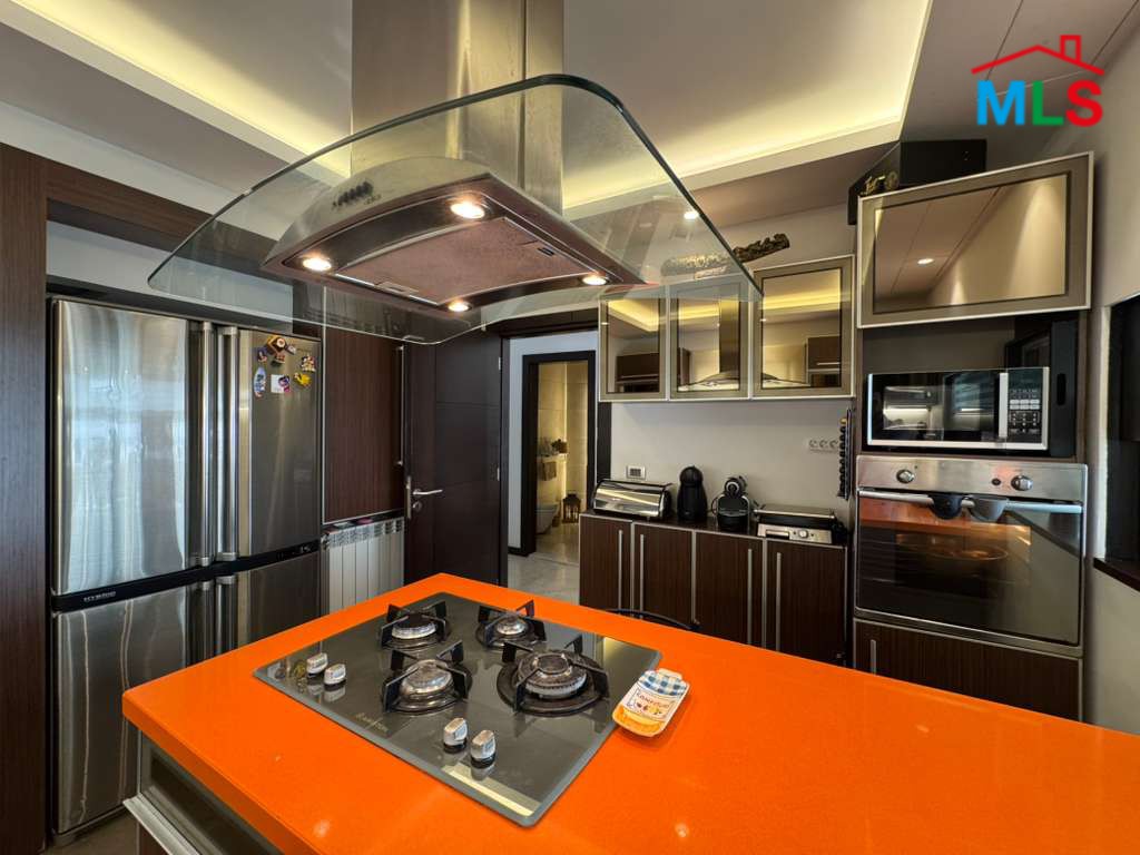 Fully Furnished Decorated High-End Apartment For Sale in Mansourieh