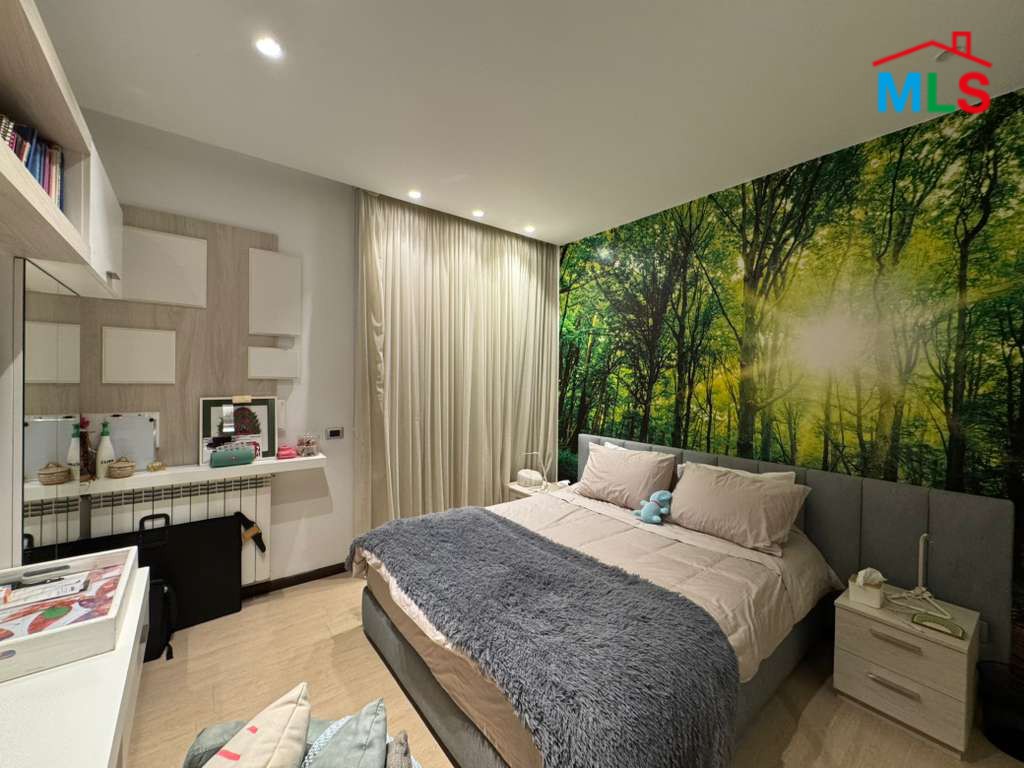 Fully Furnished Decorated High-End Apartment For Sale in Mansourieh