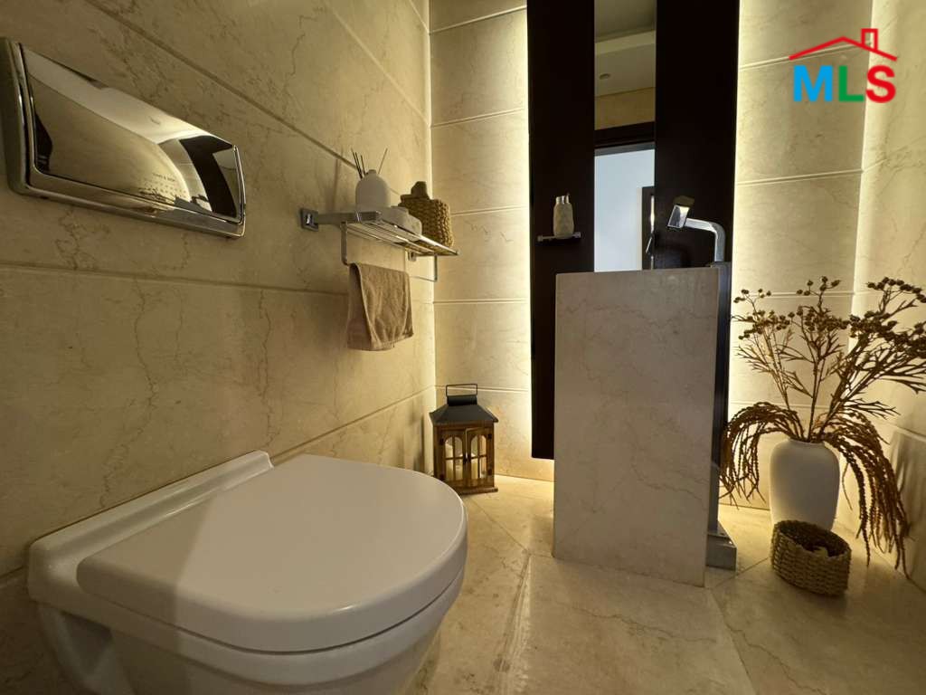 Fully Furnished Decorated High-End Apartment For Sale in Mansourieh