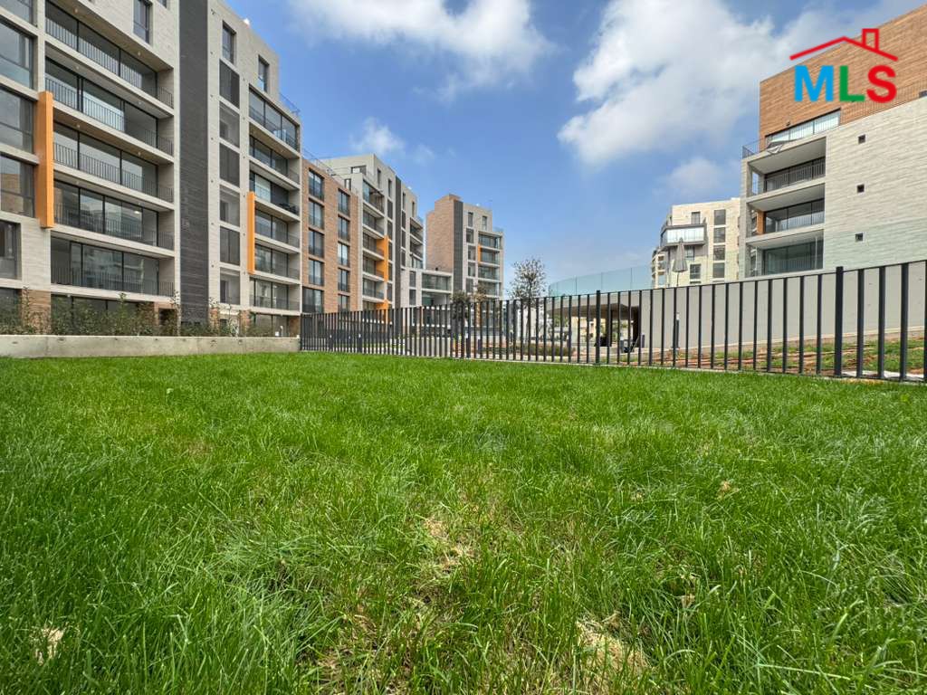 Brand New Apartment With Garden For Sale in Beit Meri