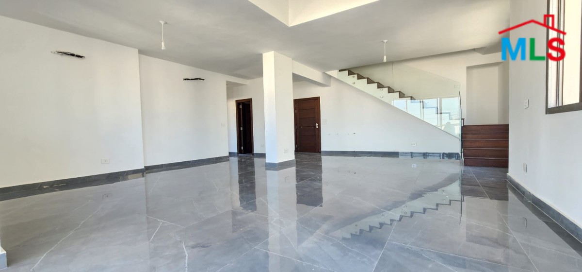Spacious Duplex With Great View For Sale in Jamhour