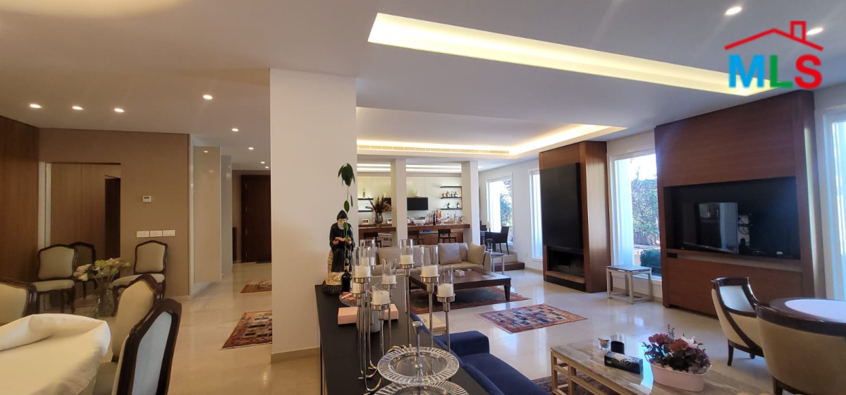 High-End Decorated Villa For Sale in Hrajel