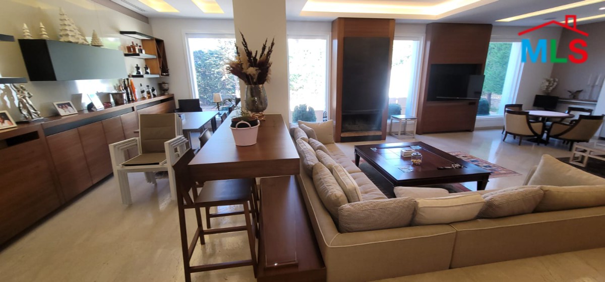 High-End Decorated Villa For Sale in Hrajel