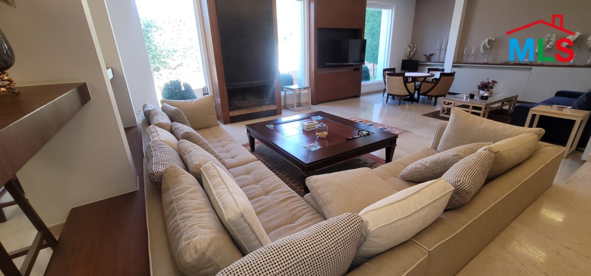 High-End Decorated Villa For Sale in Hrajel