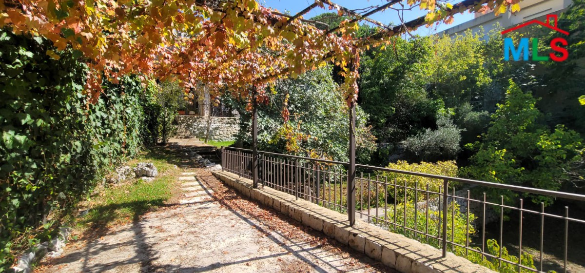 Furnished Villa With A Big Garden For Sale in Ajaltoun