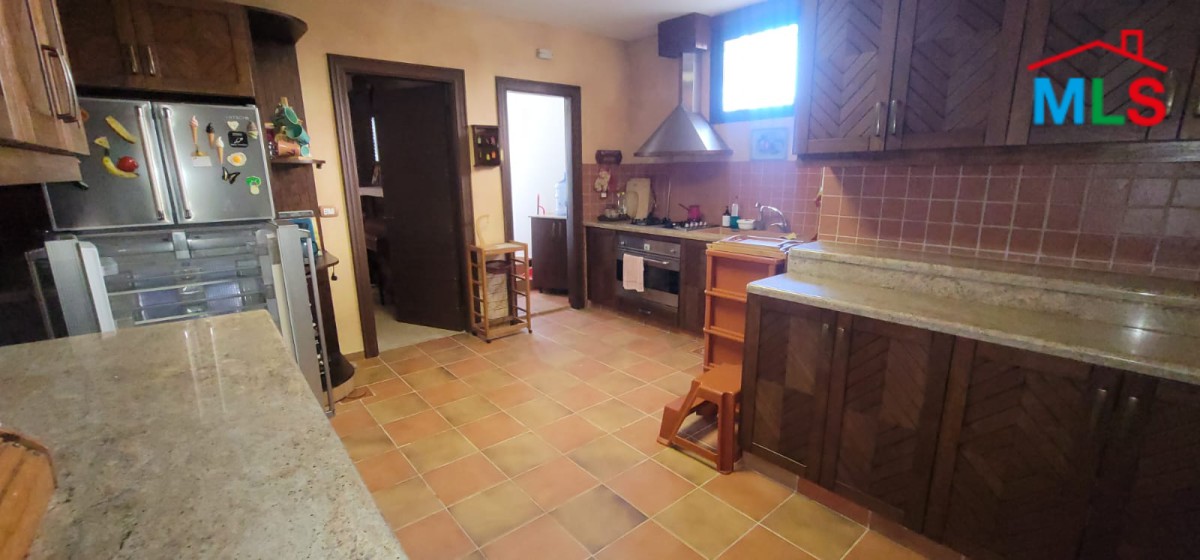 Furnished Villa With A Big Garden For Sale in Ajaltoun