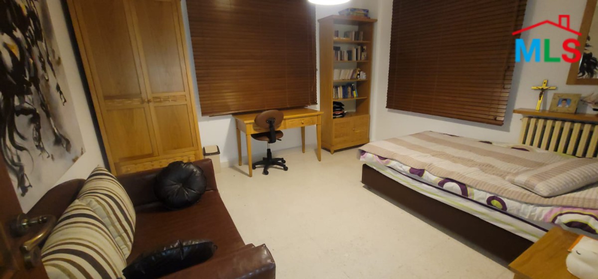 Furnished Villa With A Big Garden For Sale in Ajaltoun