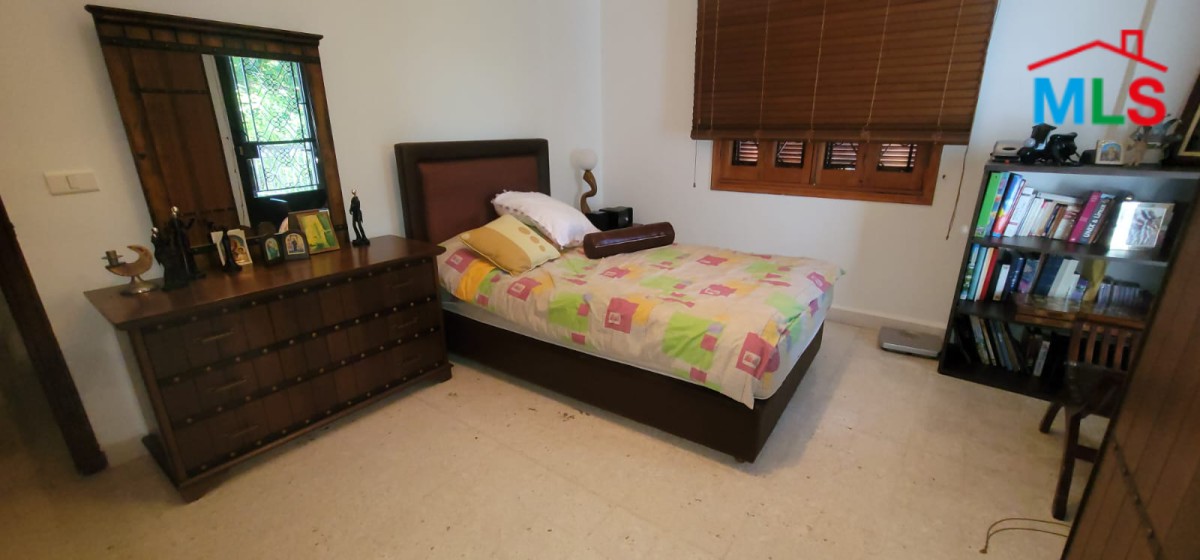 Furnished Villa With A Big Garden For Sale in Ajaltoun