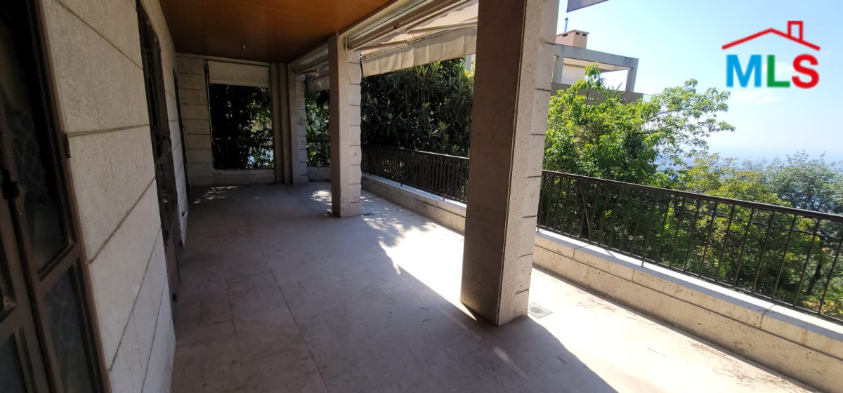 Furnished Villa With A Big Garden For Sale in Ajaltoun