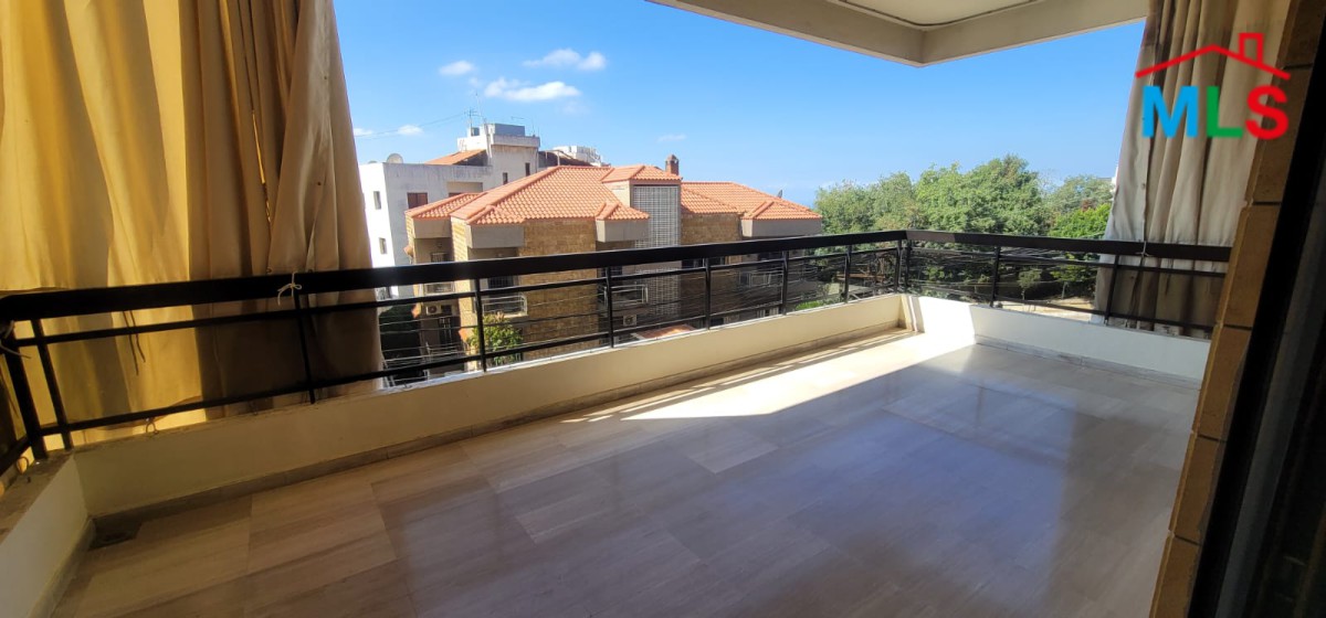 Spacious Apartment For Sale in Ballouneh