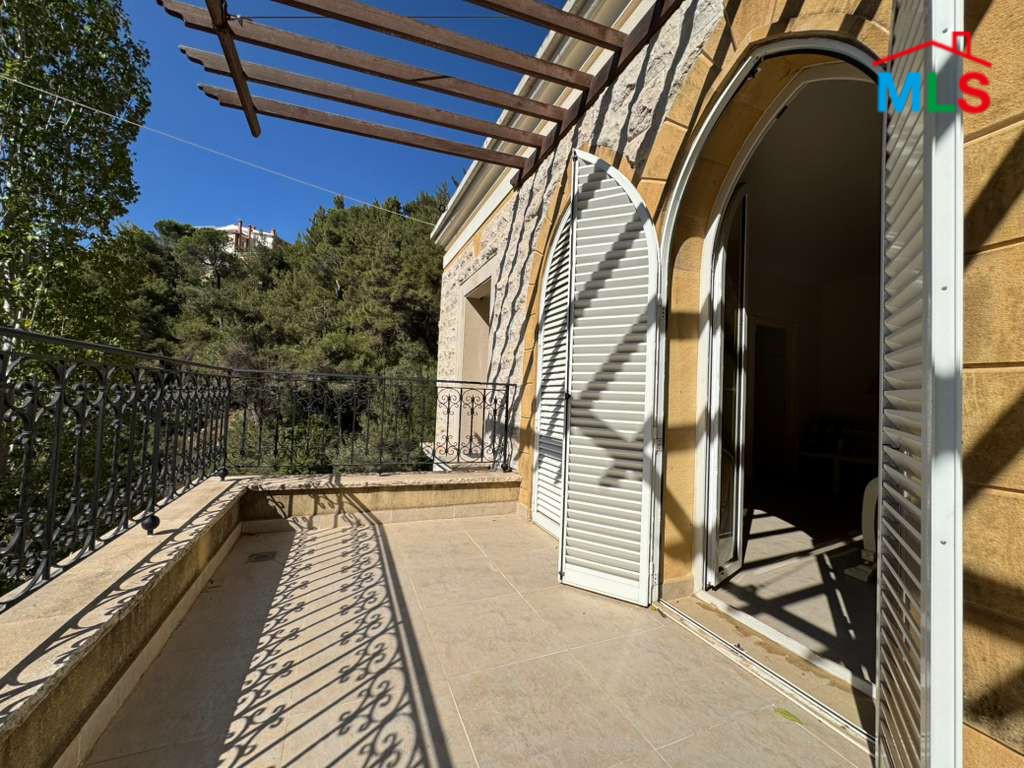Fully Furnished Decorated Villa For Sale in Baabdat