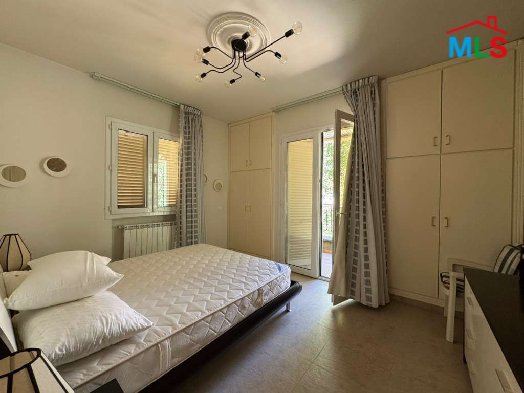 Fully Furnished Decorated Villa For Sale in Baabdat