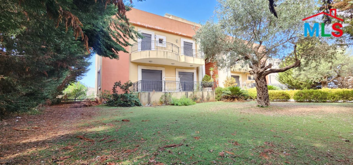 Semi-Attached Villa With Garden For Sale in Bsaba, Baabda