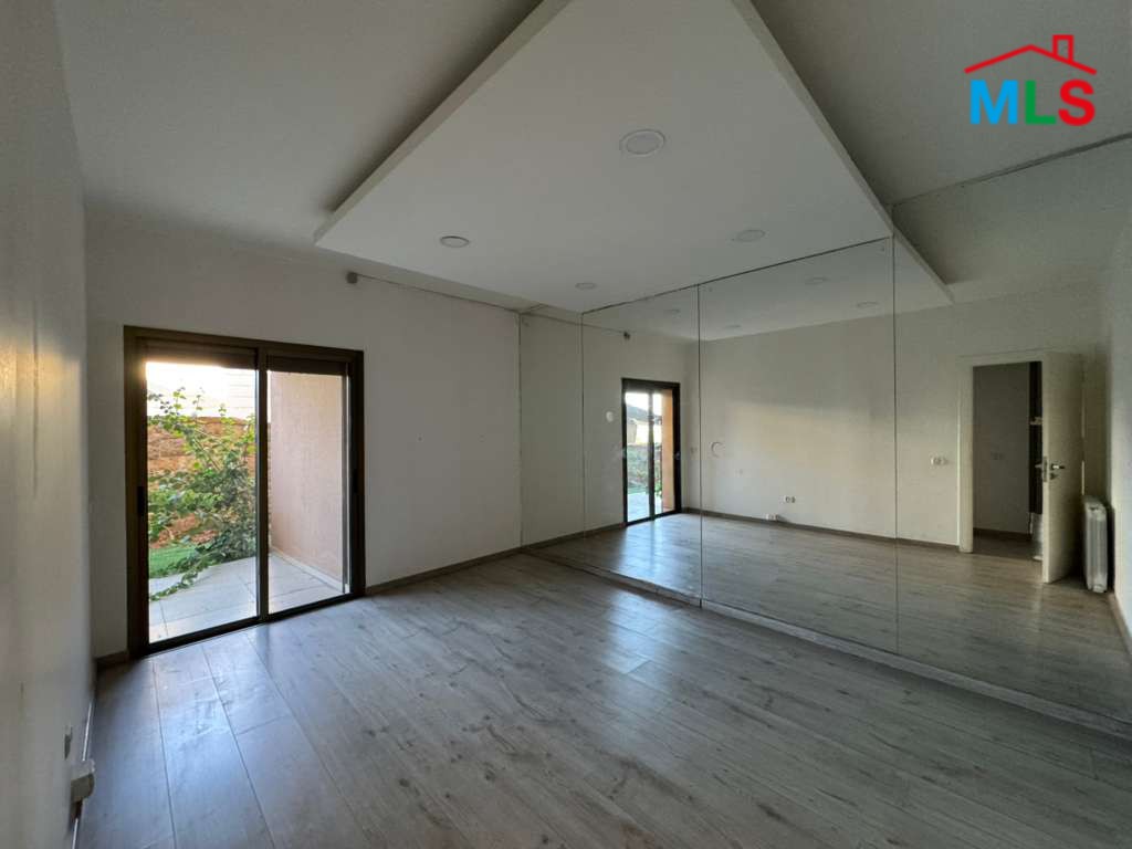 300 SQM Apartment With Panoramic Seaview For Sale in Mansourieh