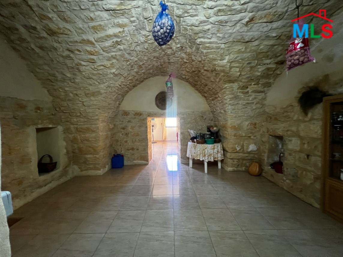 Land with Individual House & Mountain View For Sale in Bkifa