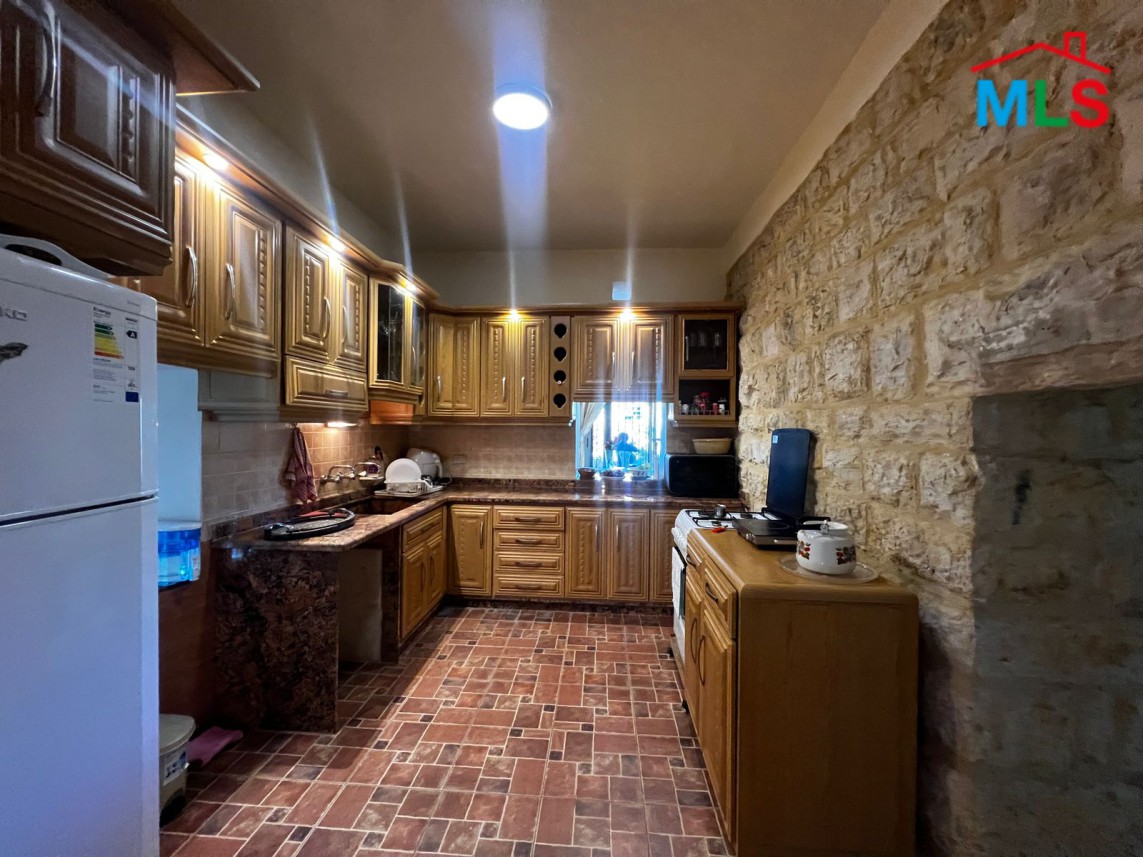 Land with Individual House & Mountain View For Sale in Bkifa