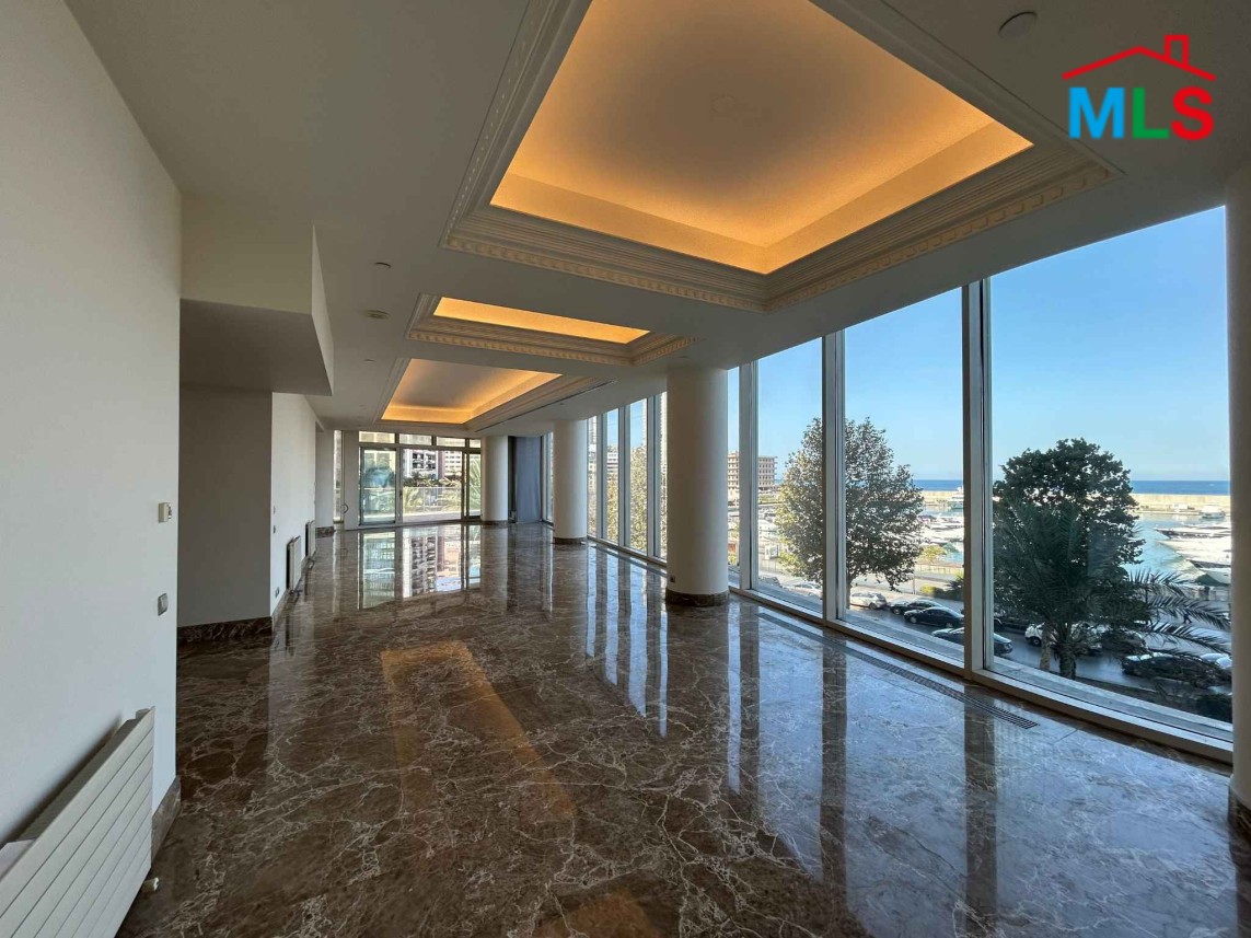 High-End! Luxurious Apartment with Panoramic Sea View For Sale in Down Town