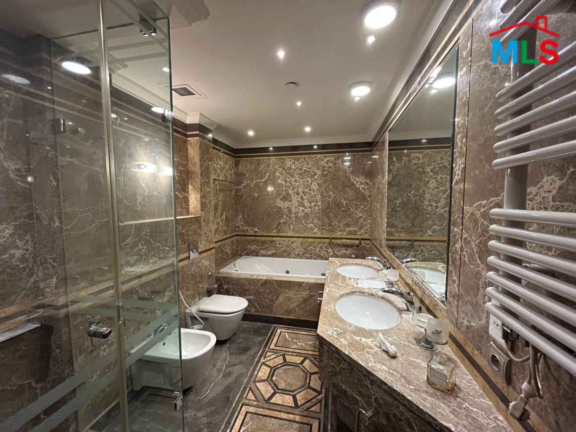 High-End! Luxurious Apartment with Panoramic Sea View For Sale in Down Town