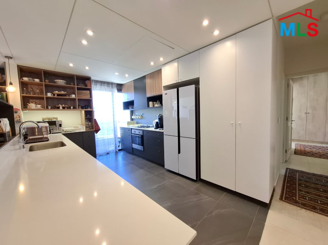 Luxurious Modern Fully Furnished Apartment For Sale in Rayfoun