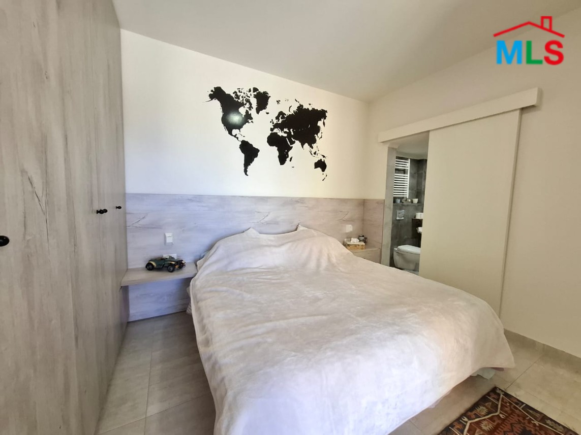 Luxurious Modern Fully Furnished Apartment For Sale in Rayfoun