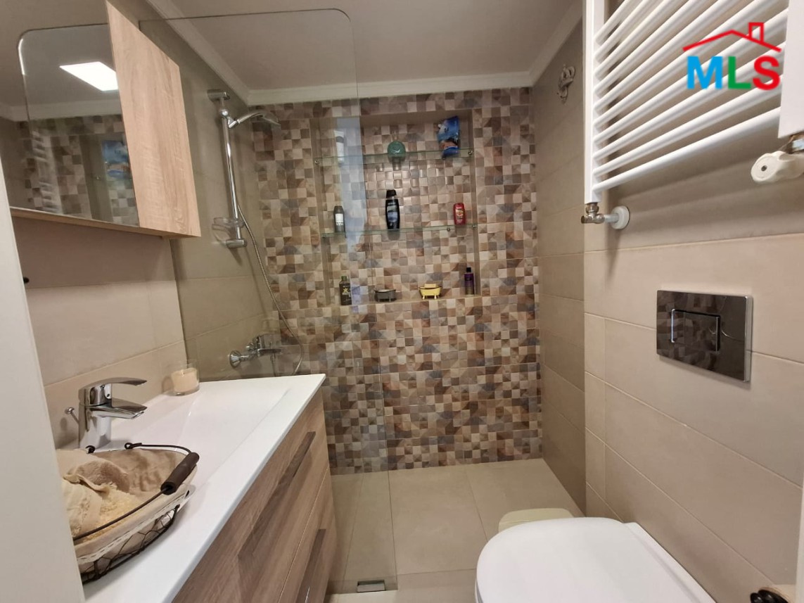 Luxurious Modern Fully Furnished Apartment For Sale in Rayfoun