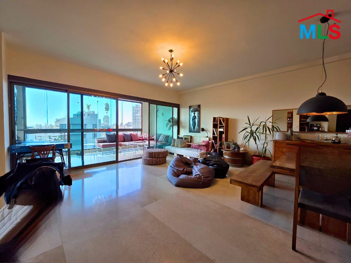 Bright 3-Bedroom Apartment with City View For Sale in Achrafieh, Rizk